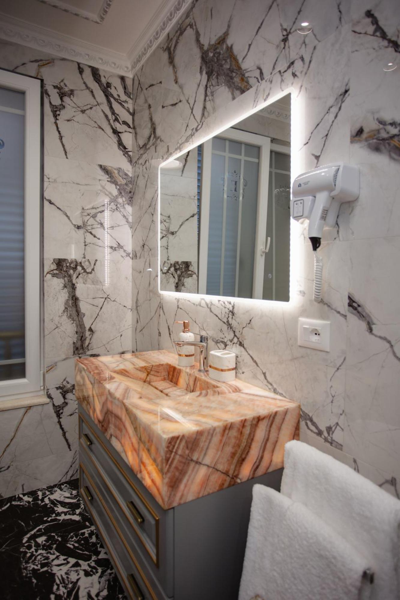 Ervini Boutique Hotel Shkodër Eksteriør billede